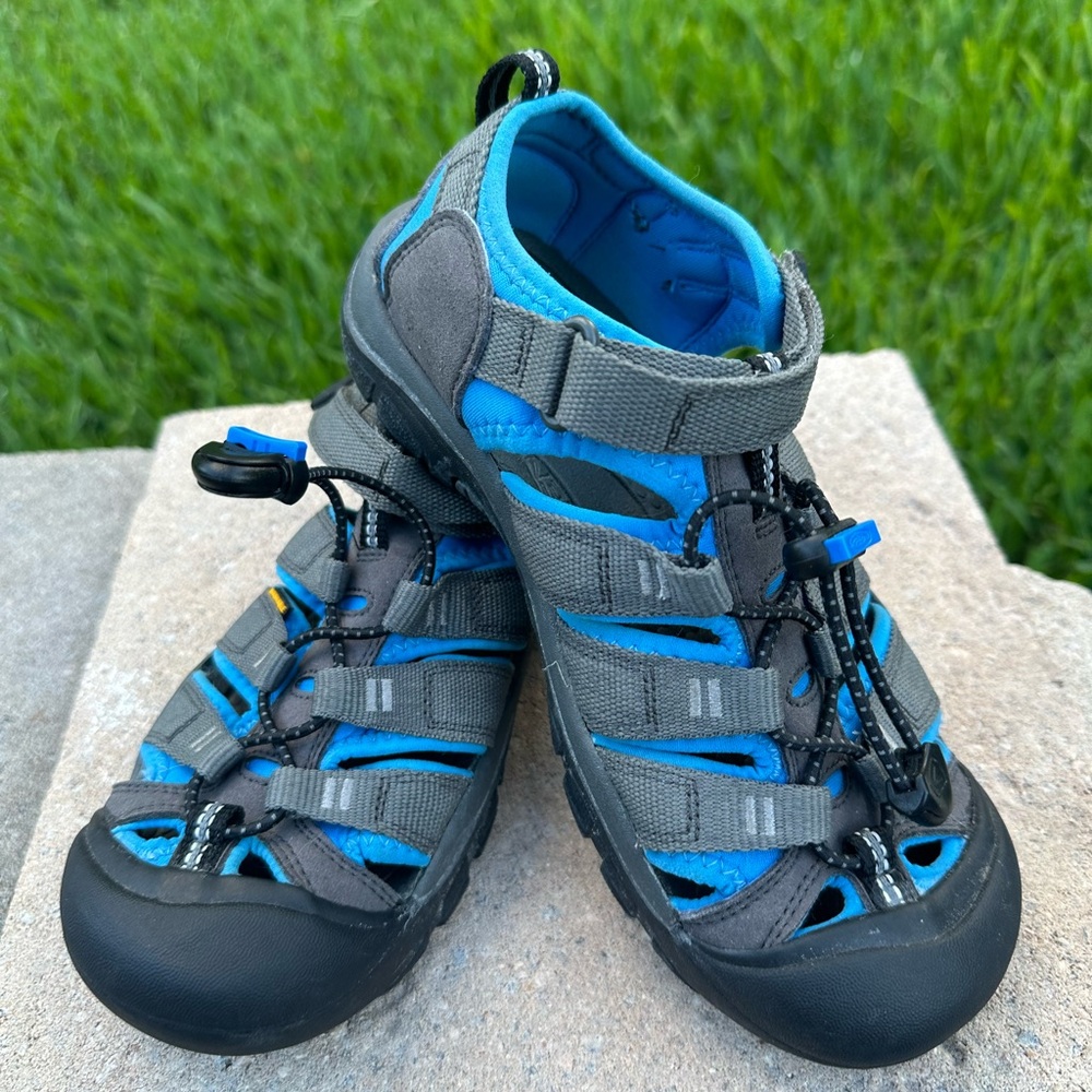 Fun and Adventurous Keen® Kids Newport H2 Shoes 🌞🌊